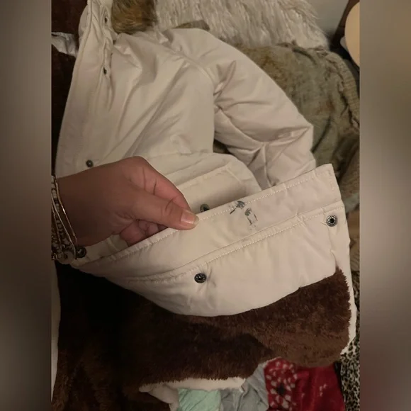 Sold - Picture 5 of 9